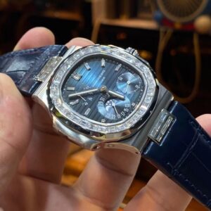 PATEK PHILIPPE NAUTILUS 5724G REPLICA WATCHES RHINESTONE BAGUETTE BLUE DIAL LEATHER STRAP GRF 40MM 3 06de5a470ee8c0f 1024x768 1
