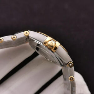 ĐỒNG HỒ NỮ OMEGA CONSTELLATION MẶT VÀNG ĐÍNH ĐÁ REPLICA 28MM 3 dong ho nu omega constellation mat vang dinh da replica 28mm 2 1