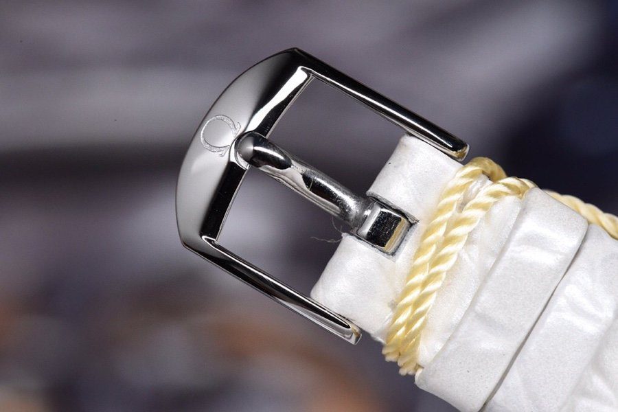 dong-ho-nu-omega-de-ville-day-da-bo-vo-thep-replica-274mm-8 dong ho nu omega de ville day da bo vo thep replica 274mm 8