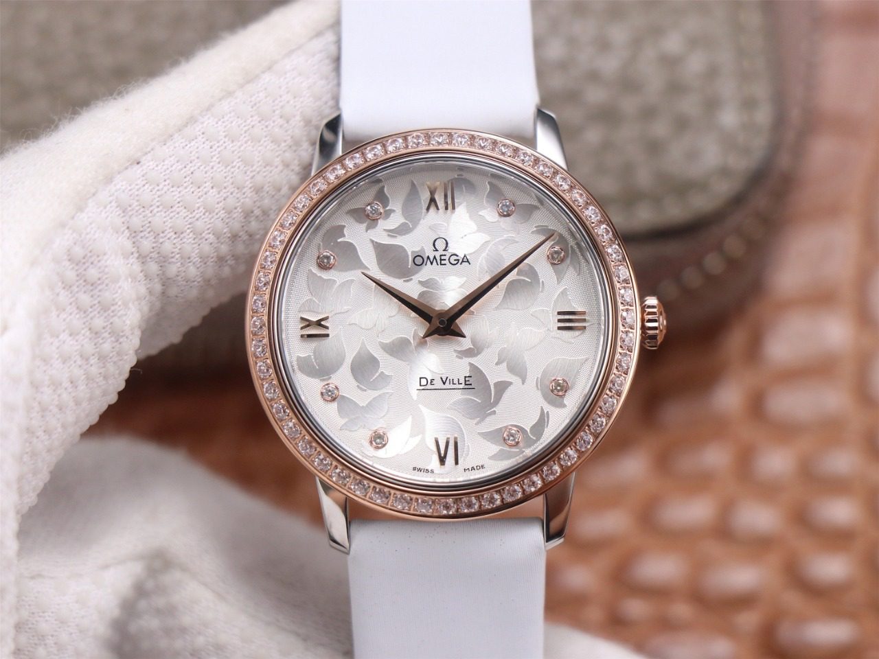 dong-ho-nu-omega-de-ville-vien-dinh-da-replica-327mm-1 dong ho nu omega de ville vien dinh da replica 327mm 1
