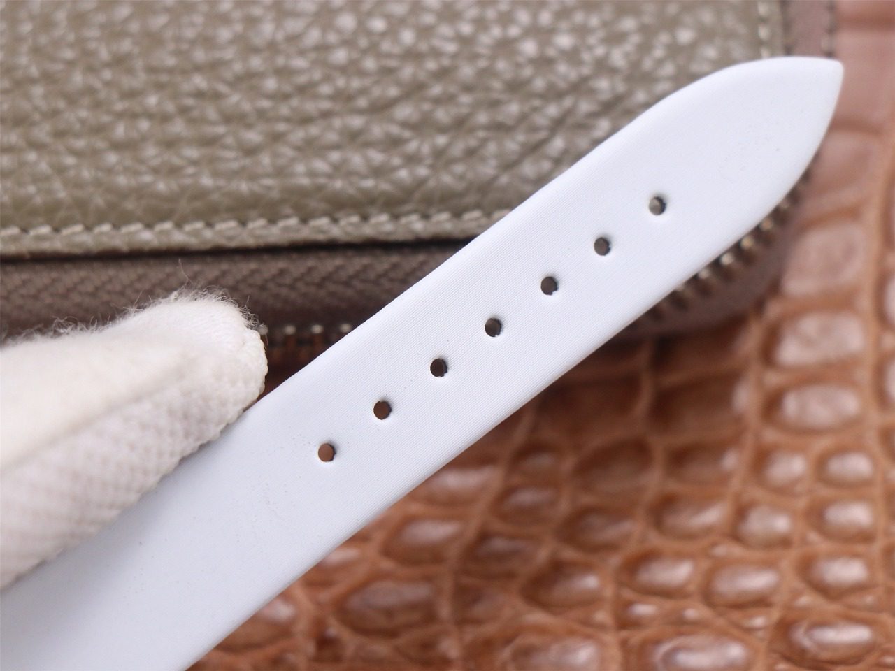 dong-ho-nu-omega-de-ville-vien-dinh-da-replica-327mm-9 dong ho nu omega de ville vien dinh da replica 327mm 9