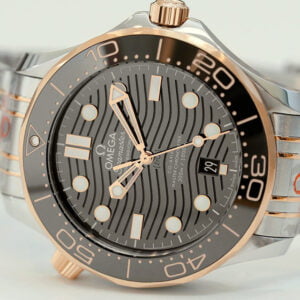 ĐỒNG HỒ OMEGA SEAMASTER MÀU HỒNG NHẠT REPLICA 42MM 3 dong ho omega seamaster mau hong nhat replica 42mm 4
