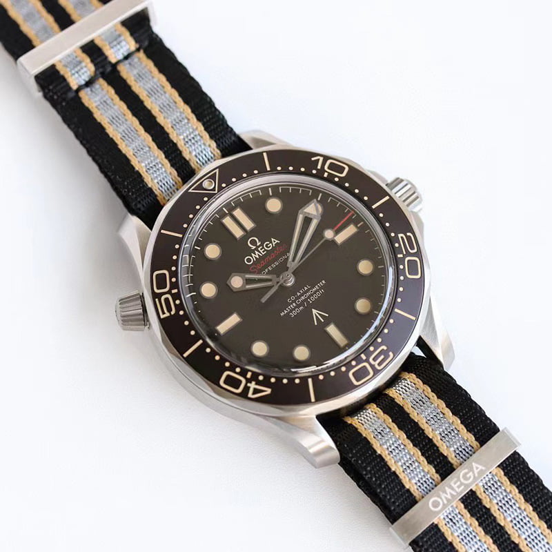 dong-ho-omega-seamaster-phien-ban-007-replica-42mm-13 dong ho omega seamaster phien ban 007 replica 42mm 13