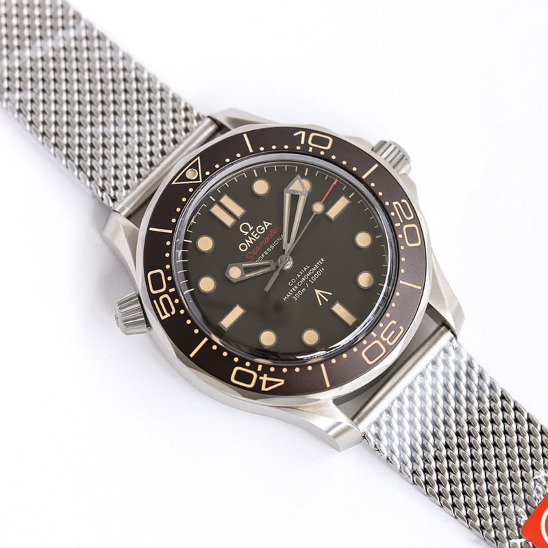dong-ho-omega-seamaster-phien-ban-007-replica-42mm-4 dong ho omega seamaster phien ban 007 replica 42mm 4