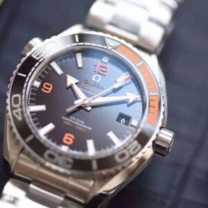 ĐỒNG HỒ OMEGA SEAMASTER QUATER ORANGE REPLICA 43.5MM 2 dong ho omega seamaster quater orange replica 43 5mm 3