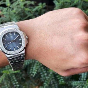 PATEK PHILIPPE NAUTILUS 5711/1A 010 RHINESTONE GEM BLUE DIAL LUXURY REPLICA WATCHES 40MM 1 dong ho patek philippe nautilus 5711 1a 010 kham kim cuong replica 40mm 1