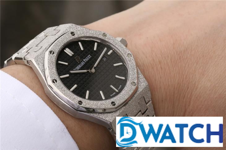 ĐỒNG HỒ NAM AUDEMARS PIGUET ROYAL OAK MẶT SỐ ĐEN DÂY THÉP 67653 41MM ĐỒNG HỒ NAM AUDEMARS PIGUET ROYAL OAK MẶT SỐ ĐEN DÂY THÉP 67653 41MM