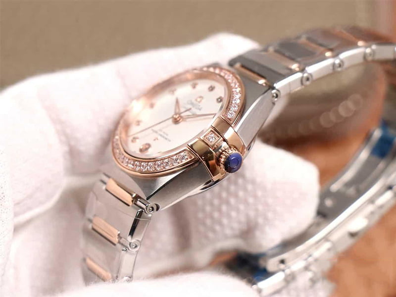 dong-ho-nu-omega-constellation-mat-trang-vien-da-replica-29mm-4 dong ho nu omega constellation mat trang vien da replica 29mm 4 1