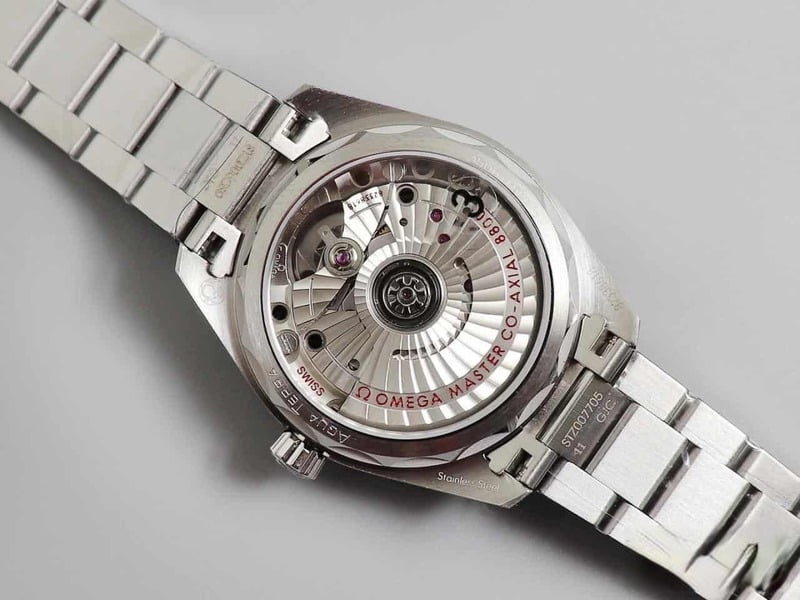 dong-ho-omega-omega-aqua-terra-dial-kim-trang-day-cao-su-replica-cao-cap-34-mm (3) dong ho omega omega aqua terra dial kim trang day cao su replica cao cap 34 mm 3