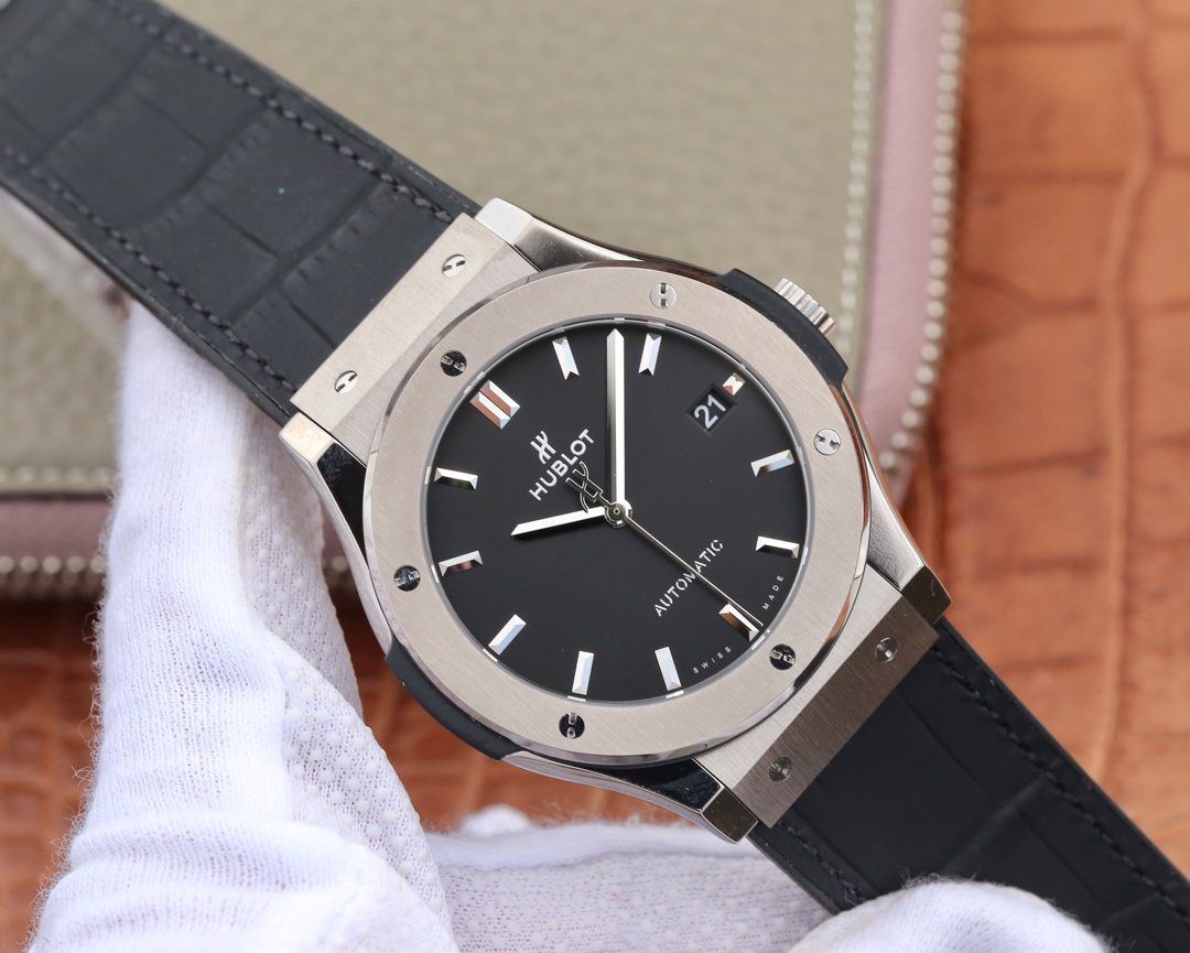 ĐỒNG HỒ HUBLOT CLASSIC FUSION NAM MÁY CƠ MÀU ĐEN WWF FACTORY 45MM ĐỒNG HỒ HUBLOT CLASSIC FUSION NAM MÁY CƠ MÀU ĐEN WWF FACTORY 45MM