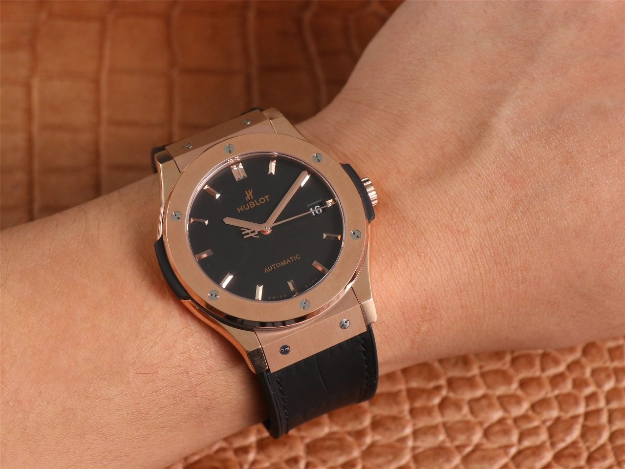 ĐỒNG HỒ HUBLOT CLASSIC FUSION KING GOLD NAM MÁY CƠ FAKE CAO CẤP 42/45MM ĐỒNG HỒ HUBLOT CLASSIC FUSION KING GOLD NAM MÁY CƠ FAKE CAO CẤP 42/45MM