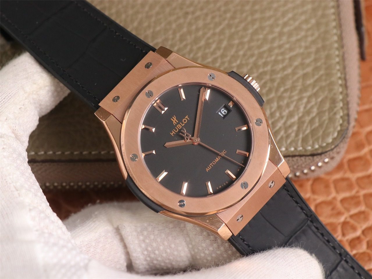ĐỒNG HỒ HUBLOT CLASSIC FUSION KING GOLD NAM MÁY CƠ FAKE CAO CẤP 42/45MM ĐỒNG HỒ HUBLOT CLASSIC FUSION KING GOLD NAM MÁY CƠ FAKE CAO CẤP 42/45MM