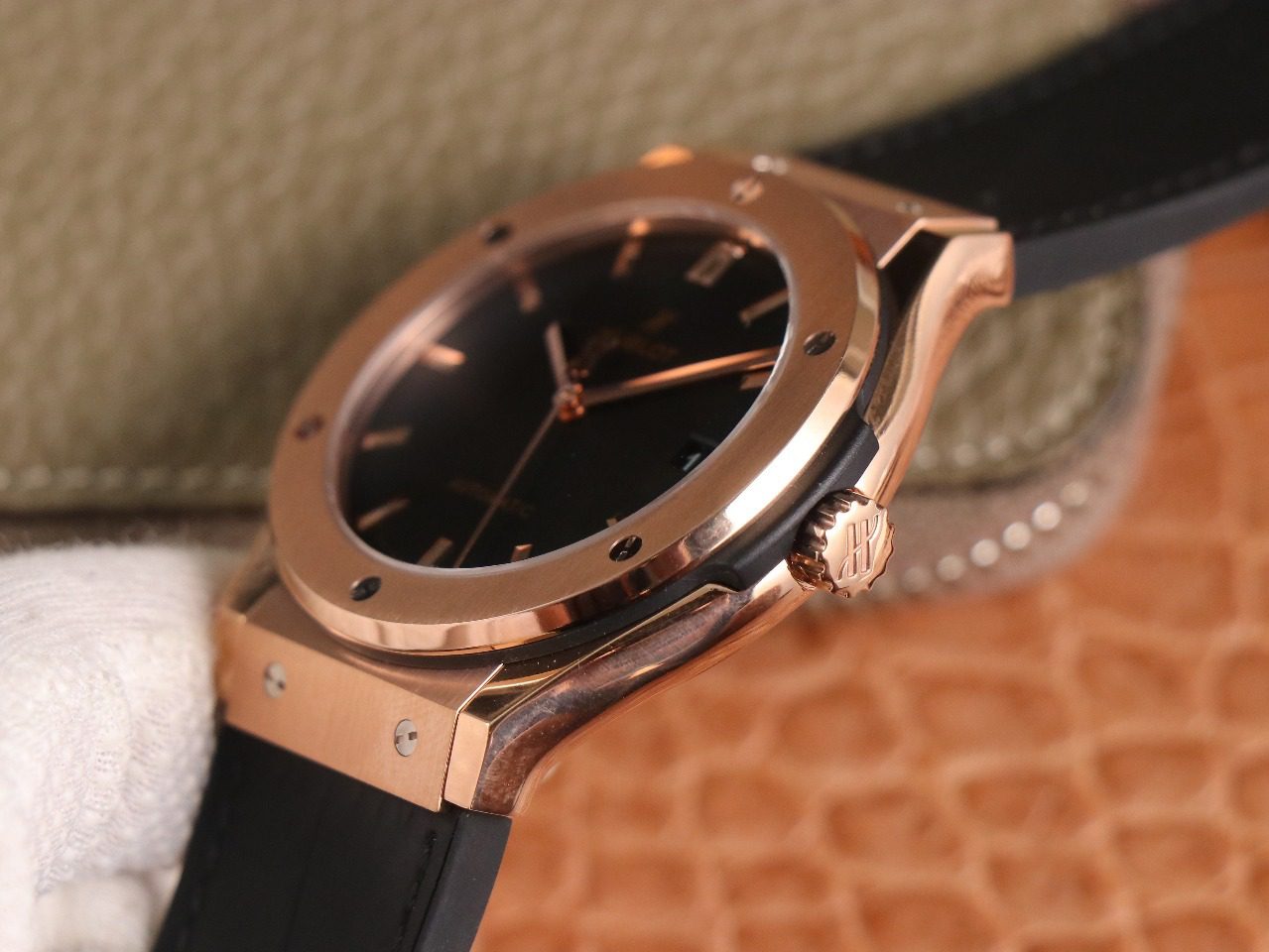 ĐỒNG HỒ HUBLOT CLASSIC FUSION KING GOLD NAM MÁY CƠ FAKE CAO CẤP 42/45MM ĐỒNG HỒ HUBLOT CLASSIC FUSION KING GOLD NAM MÁY CƠ FAKE CAO CẤP 42/45MM