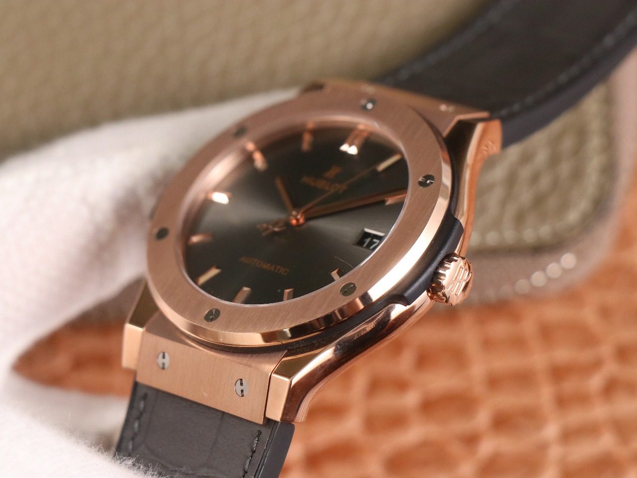 ĐỒNG HỒ NAM MÁY CƠ MÀU XÁM HUBLOT CLASSIC FUSION KING GOLD REP 1:1 CAO CẤP 42/45MM ĐỒNG HỒ NAM MÁY CƠ MÀU XÁM HUBLOT CLASSIC FUSION KING GOLD REP 1:1 CAO CẤP 42/45MM