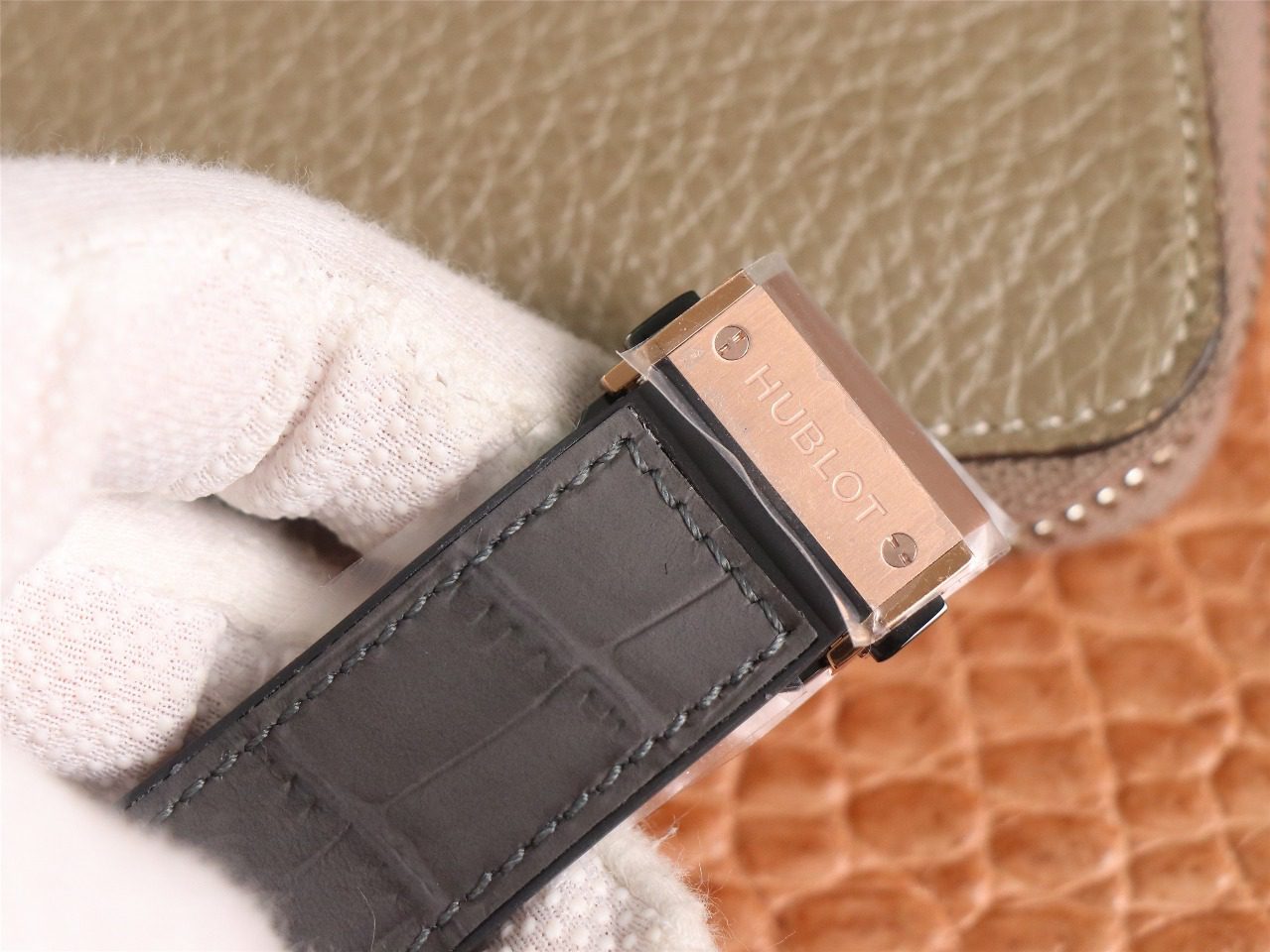 ĐỒNG HỒ NAM MÁY CƠ MÀU XÁM HUBLOT CLASSIC FUSION KING GOLD REP 1:1 CAO CẤP 42/45MM ĐỒNG HỒ NAM MÁY CƠ MÀU XÁM HUBLOT CLASSIC FUSION KING GOLD REP 1:1 CAO CẤP 42/45MM