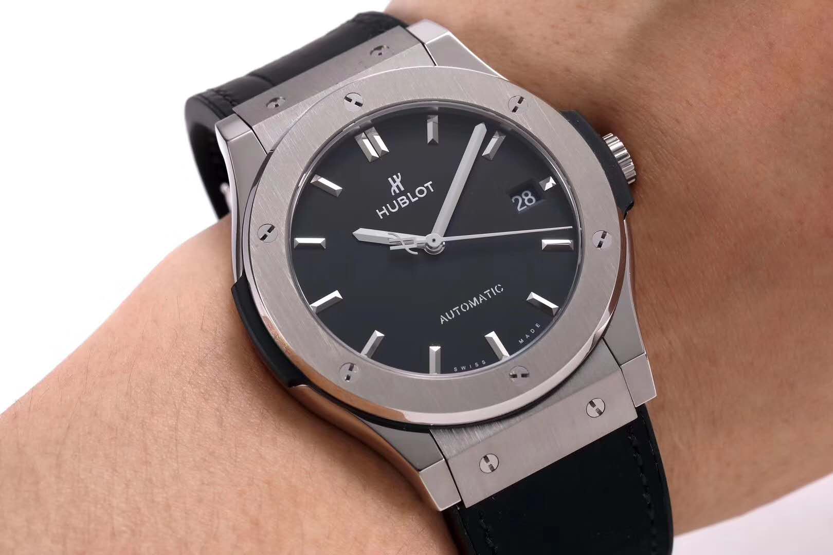 ĐỒNG HỒ HUBLOT CLASSIC FUSION NAM MÁY CƠ MÀU ĐEN WWF FACTORY 45MM ĐỒNG HỒ HUBLOT CLASSIC FUSION NAM MÁY CƠ MÀU ĐEN WWF FACTORY 45MM