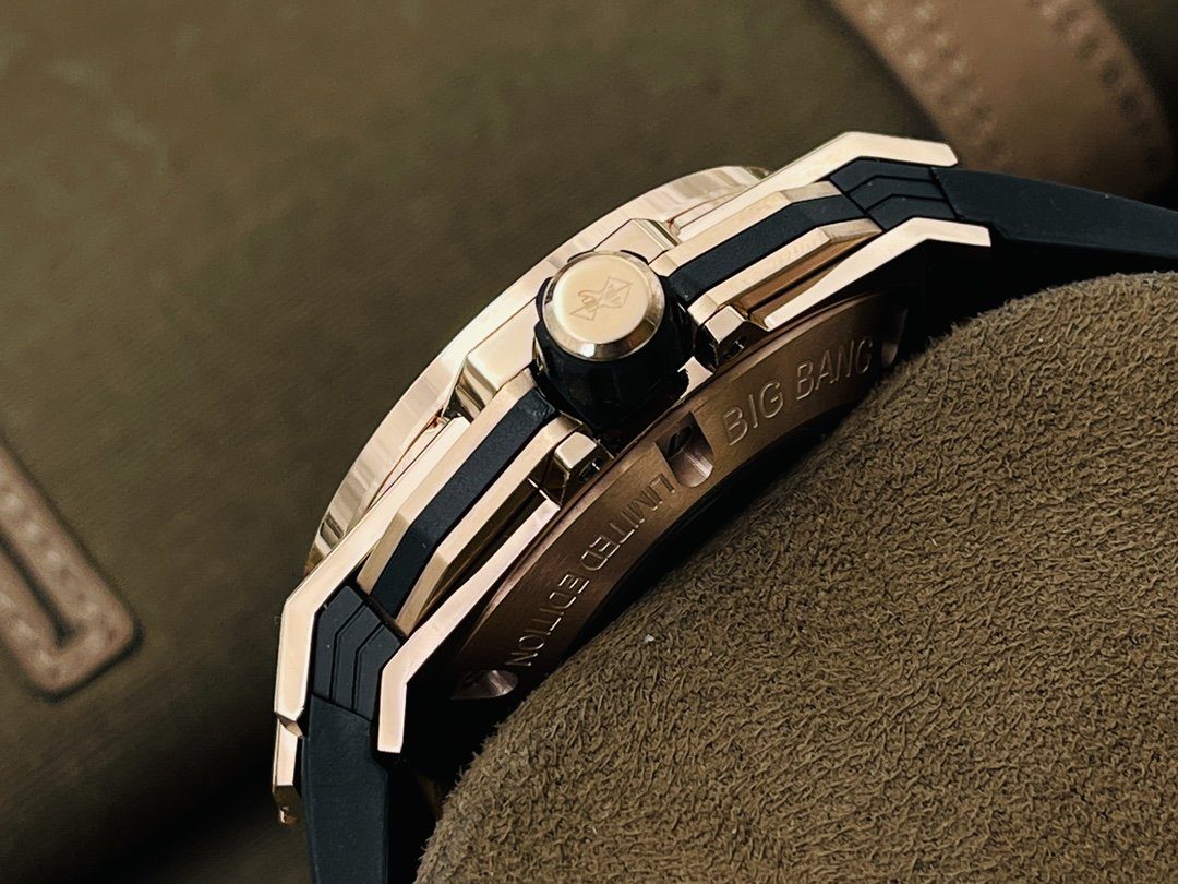 ĐỒNG HỒ ĐÍNH ĐÁ CƠ NAM HUBLOT BIG BANG SANG BLEU ll CHRONOGRAPH KING GOLD REP 1:1 45MM ĐỒNG HỒ ĐÍNH ĐÁ CƠ NAM HUBLOT BIG BANG SANG BLEU ll CHRONOGRAPH KING GOLD REP 1:1 45MM