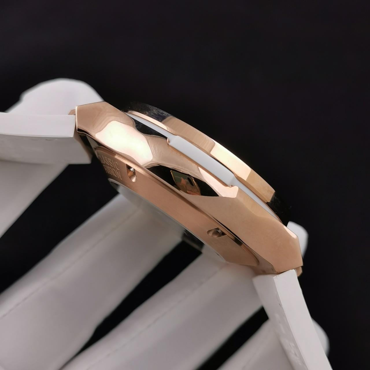 ĐỒNG HỒ CƠ NAM MÀU TRẮNG HUBLOT CLASSIC FUSION CHRONOGRAPH REPLICA 1:1 CAO CẤP 45MM ĐỒNG HỒ CƠ NAM MÀU TRẮNG HUBLOT CLASSIC FUSION CHRONOGRAPH REPLICA 1:1 CAO CẤP 45MM