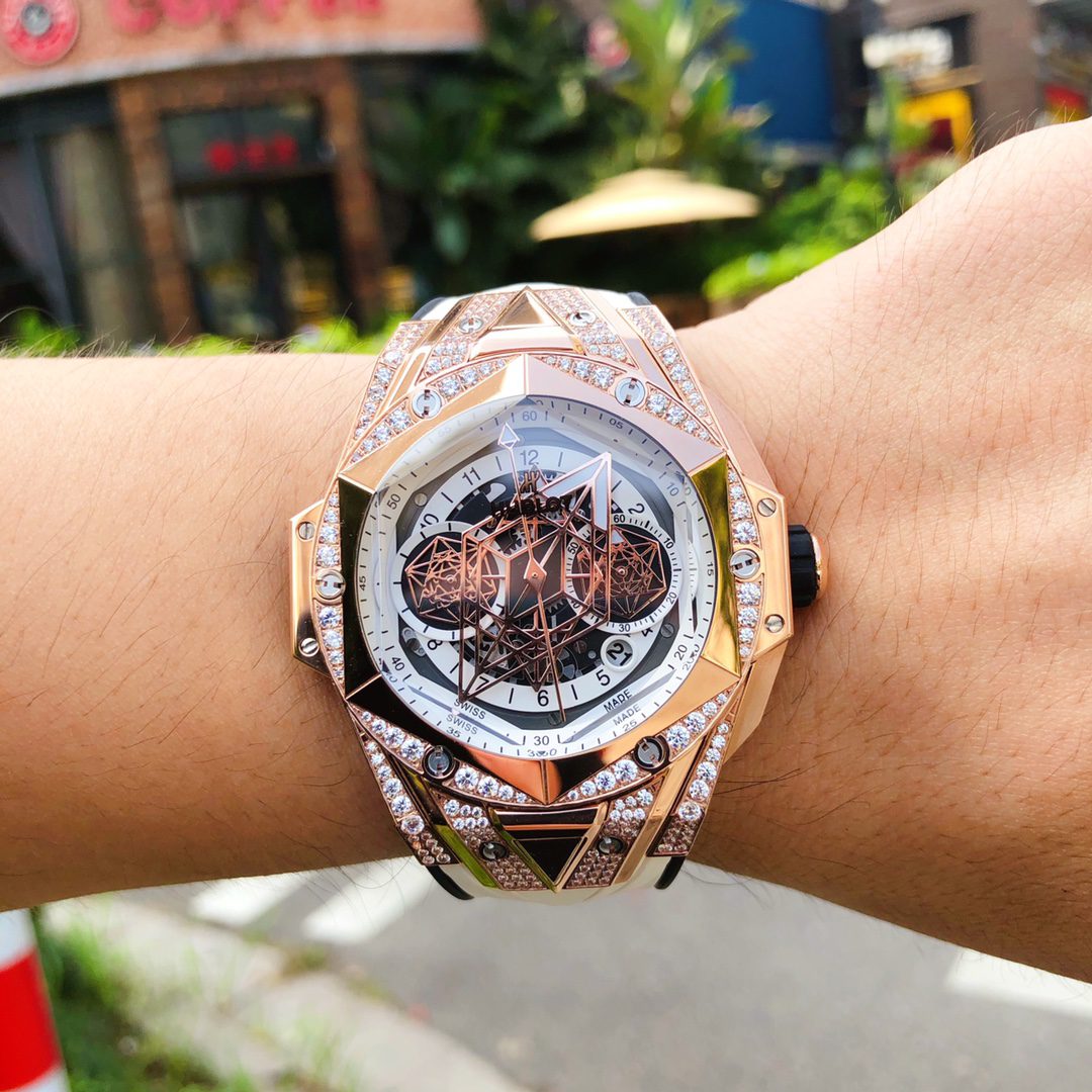 ĐỒNG HỒ NAM HUBLOT BIGBANG REP 1:1 MẶT SỐ MÀU VÀNG ĐÍNH ĐÁ CAO CẤP 45MM ĐỒNG HỒ NAM HUBLOT BIGBANG REP 1:1 MẶT SỐ MÀU VÀNG ĐÍNH ĐÁ CAO CẤP 45MM