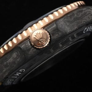 ĐỒNG HỒ NAM ROLEX GMT-MASTER II REPLICA 1:1 THIẾT KẾ VÂN CARBON 40MM 3 ĐỒNG HỒ NAM ROLEX GMT-MASTER II REPLICA 1:1 THIẾT KẾ VÂN CARBON 40MM