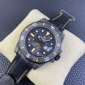 ROLEX SUBMARINER GOOD KNOCK OFF WATCH YELLOW CARBON FABRIC STRAP VS FACTORY 40MM 1 ĐỒNG HỒ NAM ROLEX SUBMARINER REP CAO CẤP MẶT SỐ HAI MÀU NỔI BẬT 40MM