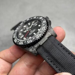 ĐỒNG HỒ NAM ROLEX GMT-MASTER II REPLICA CAO CẤP FULL CARBON VS 40MM 1 ĐỒNG HỒ NAM ROLEX GMT-MASTER II REPLICA CAO CẤP BEZEL THIẾT KẾ 40MM