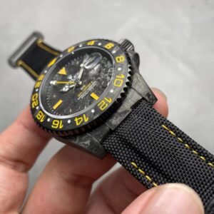 ĐỒNG HỒ NAM ROLEX GMT-MASTER II REPLICA 1:1 FULL CARBON VSF 40MM 1 ĐỒNG HỒ NAM ROLEX GMT-MASTER II REPLICA 1:1 4 MẶT SỐ MIX VÀNG 40MM