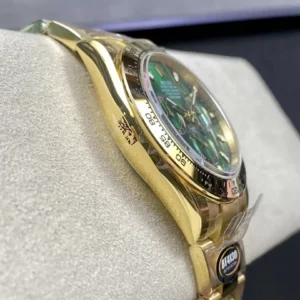 ĐỒNG HỒ NAM ROLEX DAYTONA REPLICA 1:1 MẶT SỐ XANH CHẢI TIA BTF 40MM 2 ĐỒNG HỒ NAM ROLEX DAYTONA REPLICA 1:1 MẶT SỐ XANH CHẢY TIA TINH XẢO 40MM