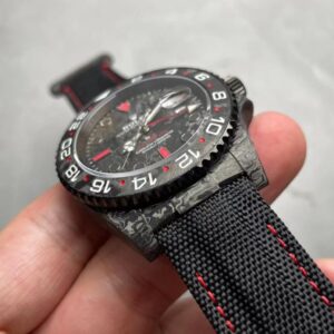 ĐỒNG HỒ NAM ROLEX GMT-MASTER II REPLICA CAO CẤP HOA VĂN SỢI CARBON VS 40MM 1 ĐỒNG HỒ NAM ROLEX GMT-MASTER II REPLICA CAO CẤP HOA VĂN SỢI CARBON 40MM