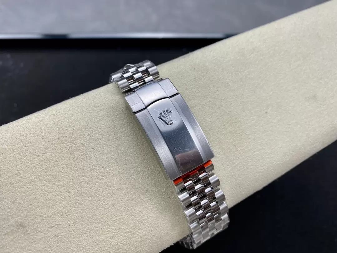 ĐỒNG HỒ NAM ROLEX DATEJUST CLEAN REPLICA 1:1 MẶT SỐ CHẢY TIA 3 KIM 36MM ĐỒNG HỒ NAM ROLEX DATEJUST CLEAN REPLICA 1:1 MẶT SỐ CHẢY TIA 3 KIM 36MM