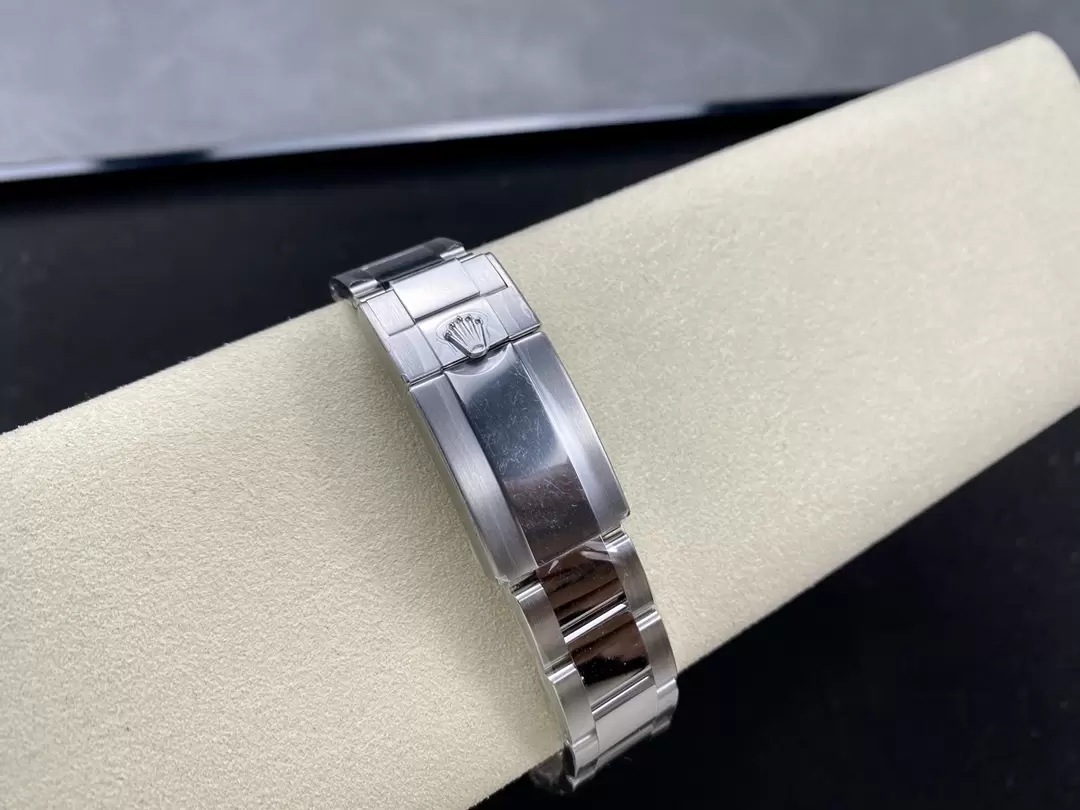 ĐỒNG HỒ NAM ROLEX DAYTONA CLEAN FACTORY REPLICA MẶT SỐ THIẾT KẾ 40MM ĐỒNG HỒ NAM ROLEX DAYTONA CLEAN FACTORY REPLICA MẶT SỐ THIẾT KẾ 40MM