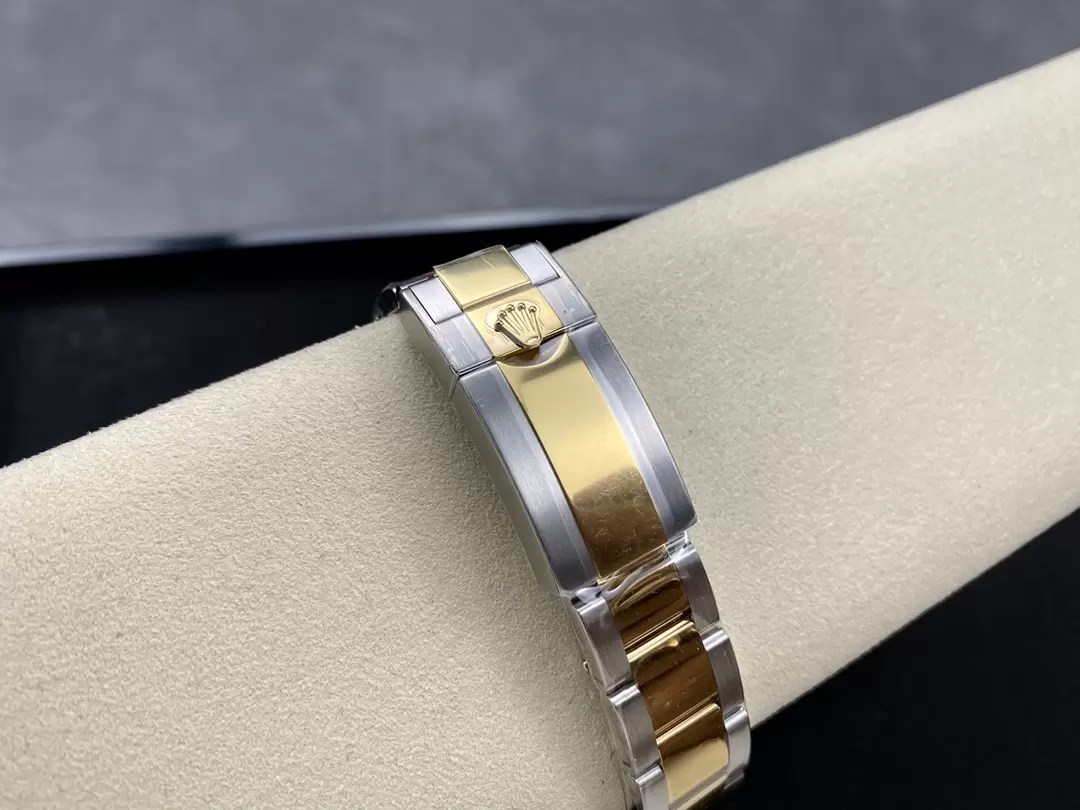 ĐỒNG HỒ NAM ROLEX DAYTONA CLEAN FACTORY REP CAO CẤP MÀU DEMI 40MM ĐỒNG HỒ NAM ROLEX DAYTONA CLEAN FACTORY REP CAO CẤP MÀU DEMI 40MM