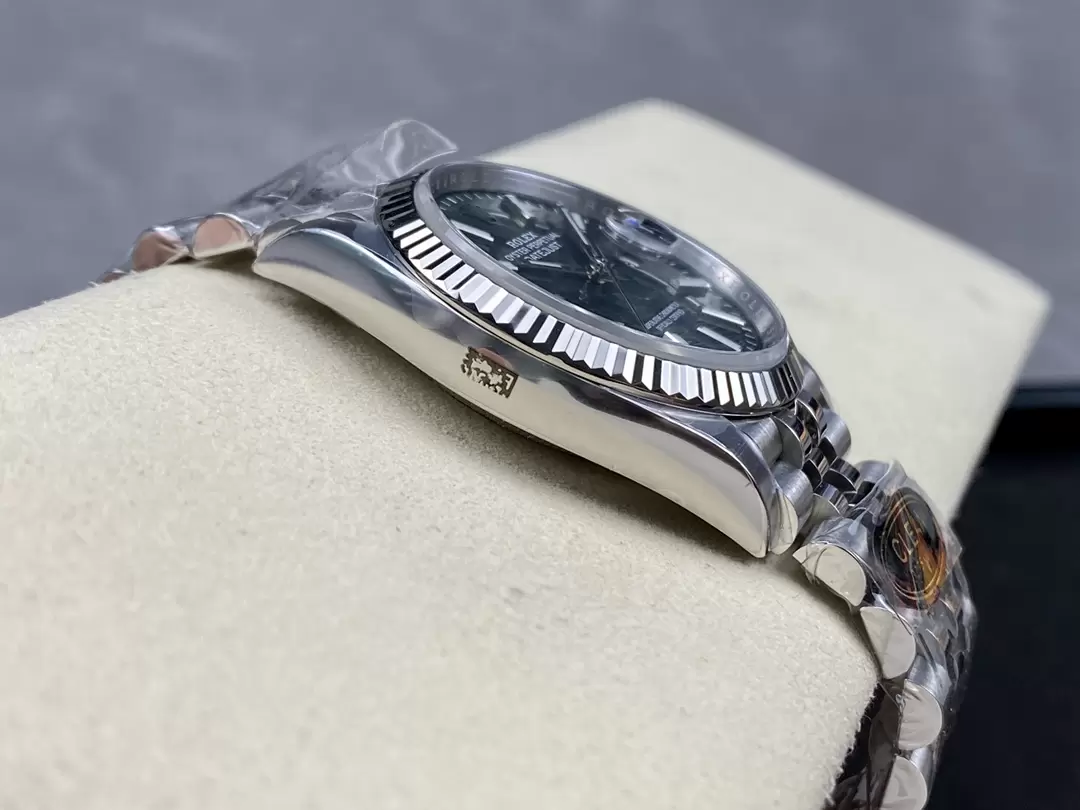 ĐỒNG HỒ NAM ROLEX DATEJUST CLEAN REPLICA 1:1 MẶT SỐ CHẢY TIA 3 KIM 36MM ĐỒNG HỒ NAM ROLEX DATEJUST CLEAN REPLICA 1:1 MẶT SỐ CHẢY TIA 3 KIM 36MM