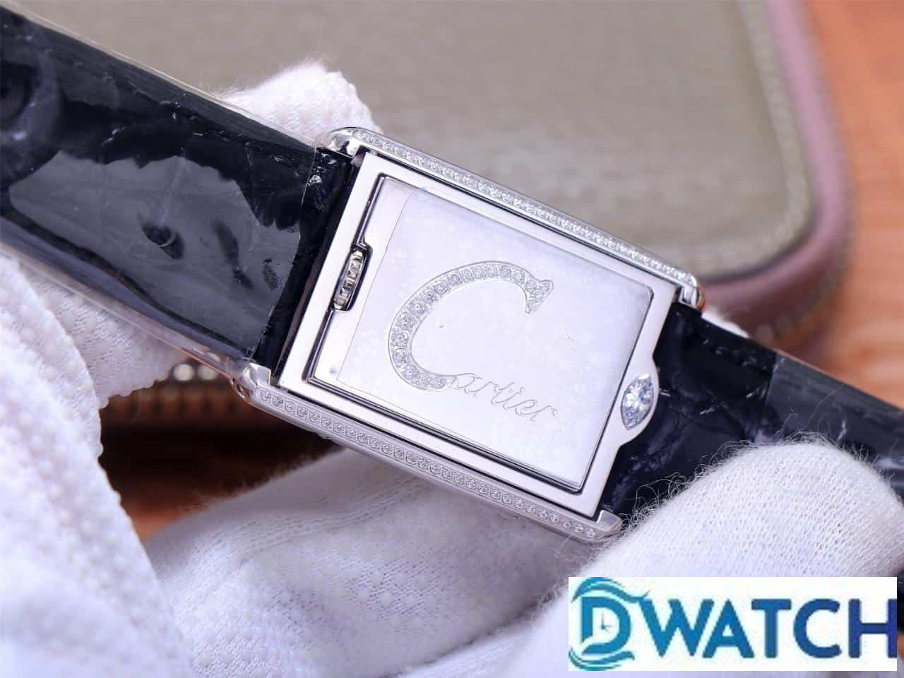 ĐỒNG HỒ NỮ CARTIER TANK BASCULANTE FAKE 1:1 NHÀ MÁY AW DÂY DA ĐEN 31MM ĐỒNG HỒ NỮ CARTIER TANK BASCULANTE FAKE 1:1 NHÀ MÁY AW DÂY DA ĐEN 31MM