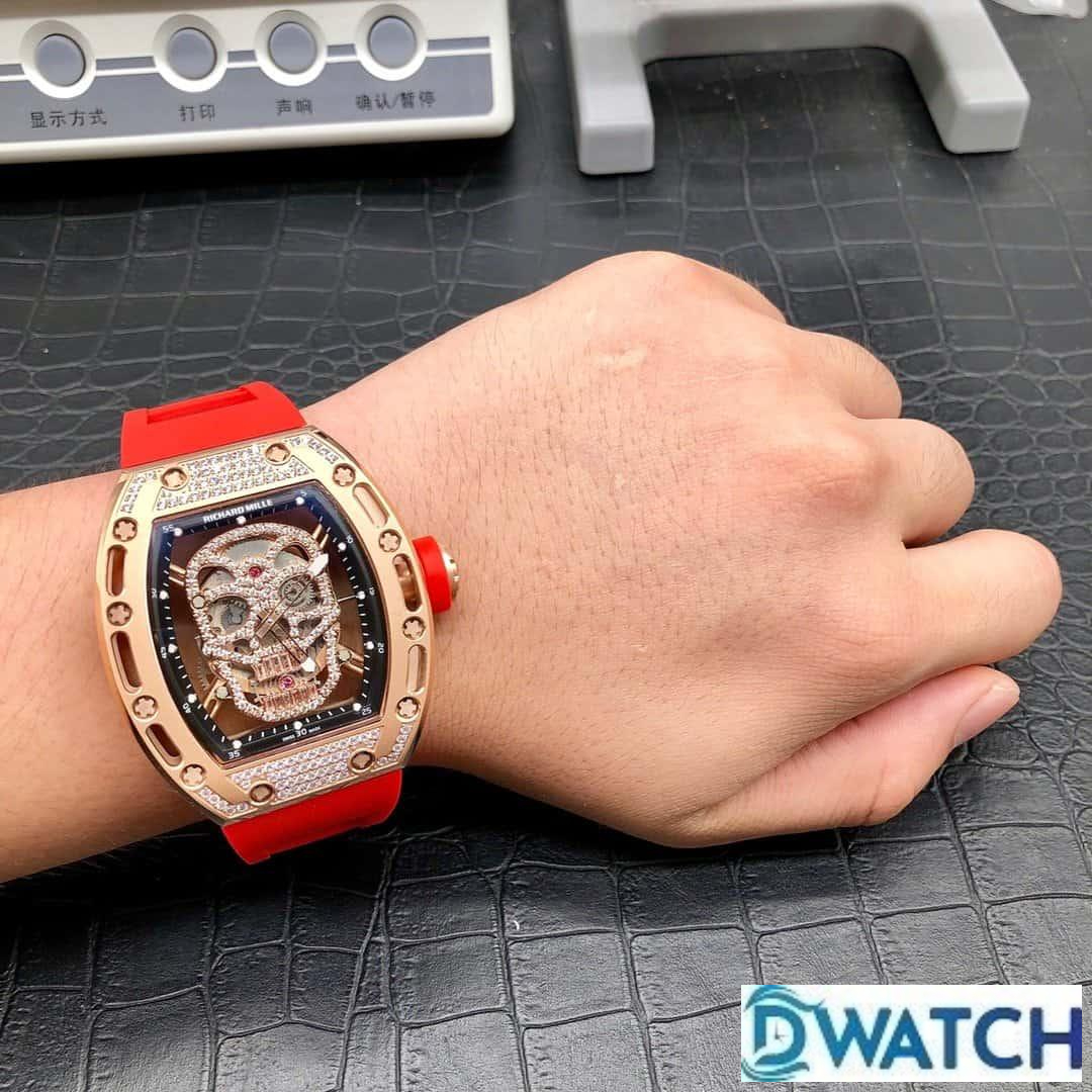 ĐỒNG HỒ NAM RICHARD MILLE RM052-01 FAKE 11 ĐÍNH ĐÁ DÂY ĐEO ĐỎ 43MM ĐỒNG HỒ NAM RICHARD MILLE RM052-01 FAKE 11 ĐÍNH ĐÁ DÂY ĐEO ĐỎ 43MM