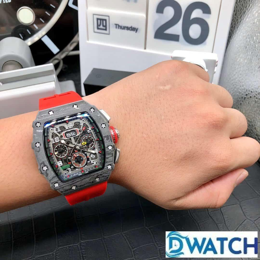 ĐỒNG HỒ NAM RICHARD MILLE RM11-03 FAKE CAO CẤP VÂN CARBON DÂY ĐỎ 40MM ĐỒNG HỒ NAM RICHARD MILLE RM11-03 FAKE CAO CẤP VÂN CARBON DÂY ĐỎ 40MM