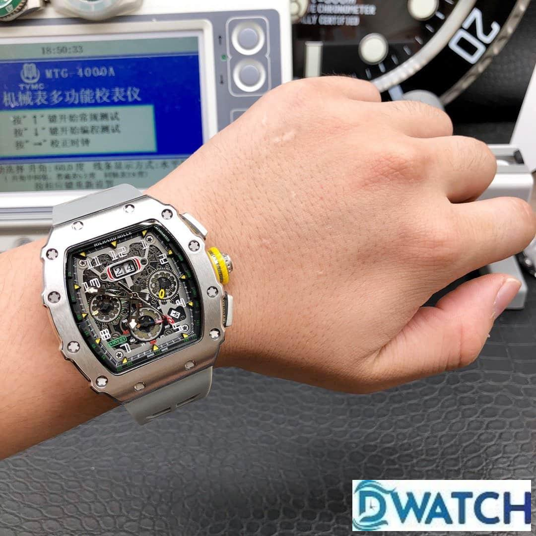 ĐỒNG HỒ NAM RICHARD MILLE RM11-03 FAKE 11 DÂY ĐEO GHI NÚM VÀNG 40MM ĐỒNG HỒ NAM RICHARD MILLE RM11-03 FAKE 11 DÂY ĐEO GHI NÚM VÀNG 40MM