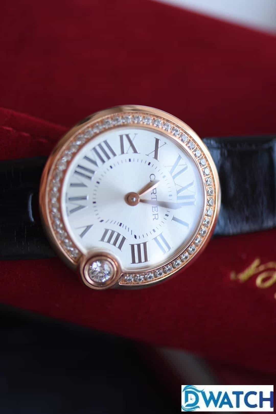 ĐỒNG HỒ NỮ CARTIER BALLON BLANC DE CARTIER WGBL0005 FAKE DÂY DA ĐEN 30MM ĐỒNG HỒ NỮ CARTIER BALLON BLANC DE CARTIER WGBL0005 FAKE DÂY DA ĐEN 30MM