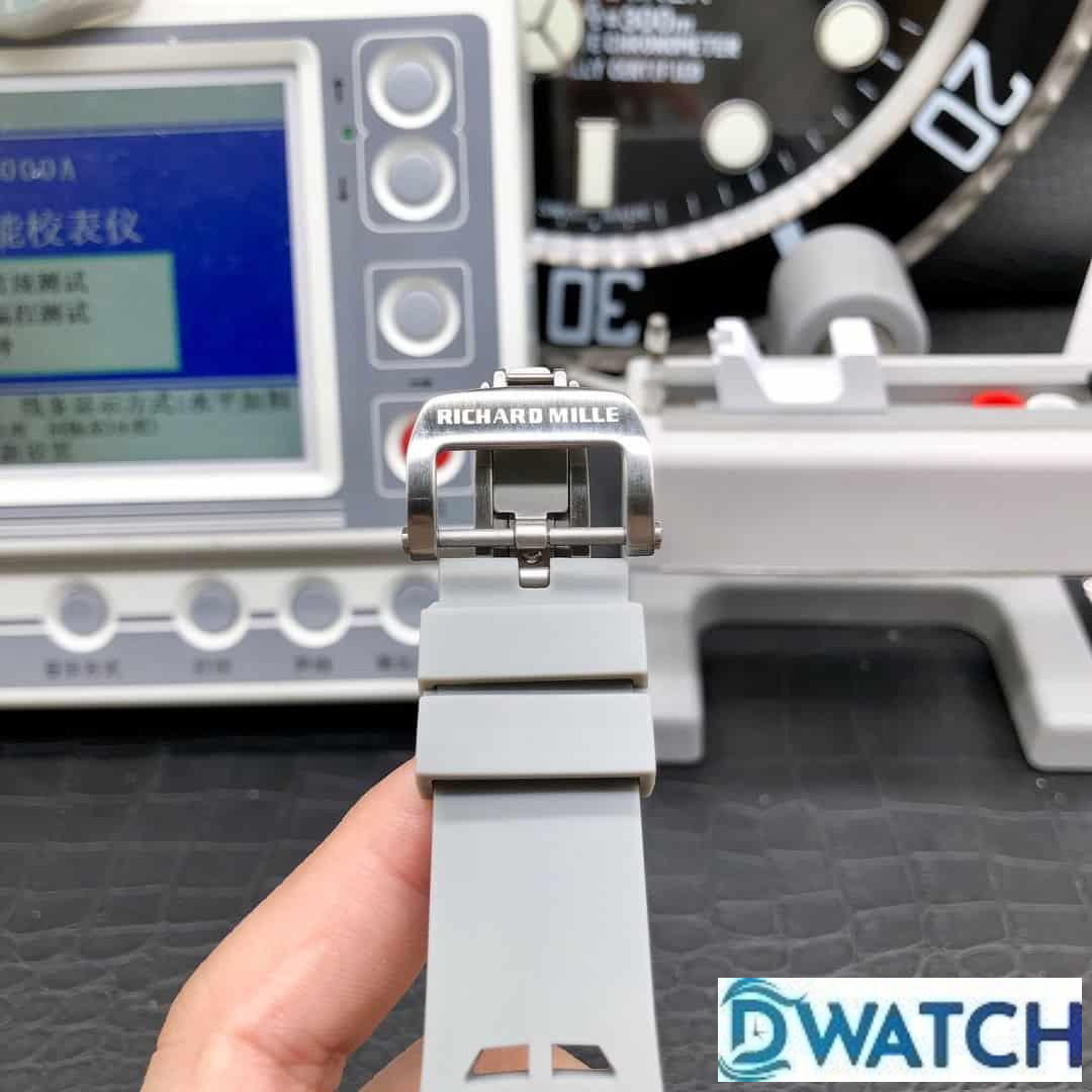 ĐỒNG HỒ NAM RICHARD MILLE RM11-03 FAKE 11 DÂY ĐEO GHI NÚM VÀNG 40MM ĐỒNG HỒ NAM RICHARD MILLE RM11-03 FAKE 11 DÂY ĐEO GHI NÚM VÀNG 40MM