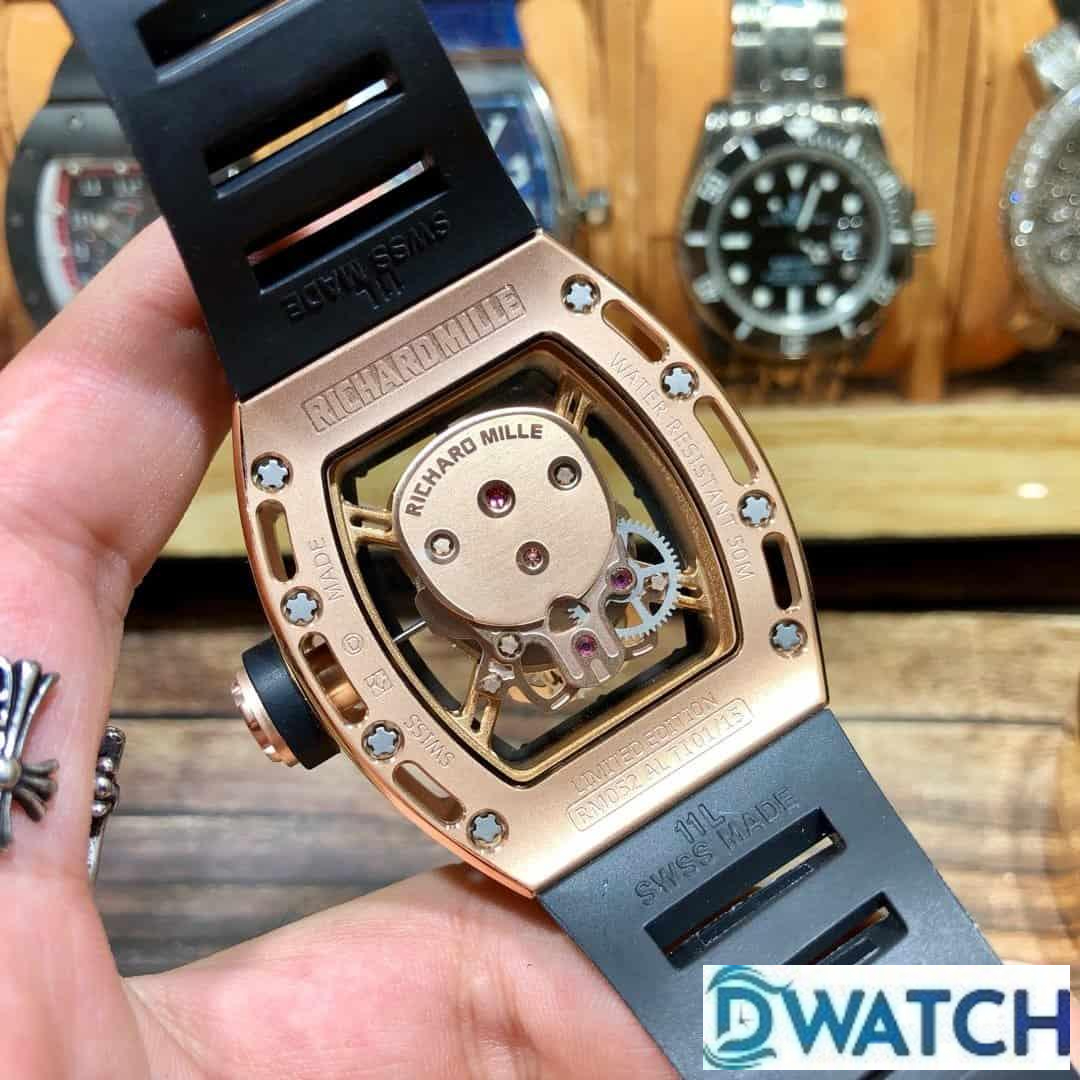 ĐỒNG HỒ NAM RICHARD MILLE RM052-01 FAKE 11 DÂY ĐEO CAO SU VỎ VÀNG 43MM ĐỒNG HỒ NAM RICHARD MILLE RM052-01 FAKE 11 DÂY ĐEO CAO SU VỎ VÀNG 43MM
