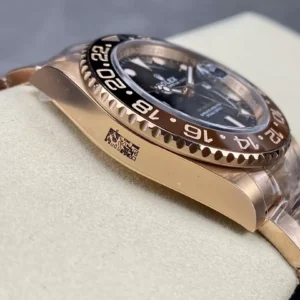 ROLEX GMT-MASTER II 126715 ROOT BEER BEST REPLICA WATCHES C + FACTORY ROSE GOLD PLATE 40MM 2 ĐỒNG HỒ NAM ROLEX GMT-MASTER II 126715 REPLICA CAO CẤP NHÀ MÁY C + VÀNG HỒNG 40MM