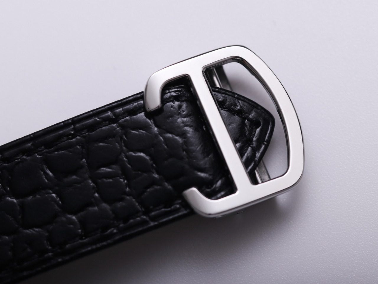 ĐỒNG HỒ NAM CARTIER TANK SOLO WSTA0029 FAKE CAO CẤP NHÀ MÁY V9 MẶT SỐ TRẮNG 40MM ĐỒNG HỒ NAM CARTIER TANK SOLO WSTA0029 FAKE CAO CẤP NHÀ MÁY V9 MẶT SỐ TRẮNG 40MM