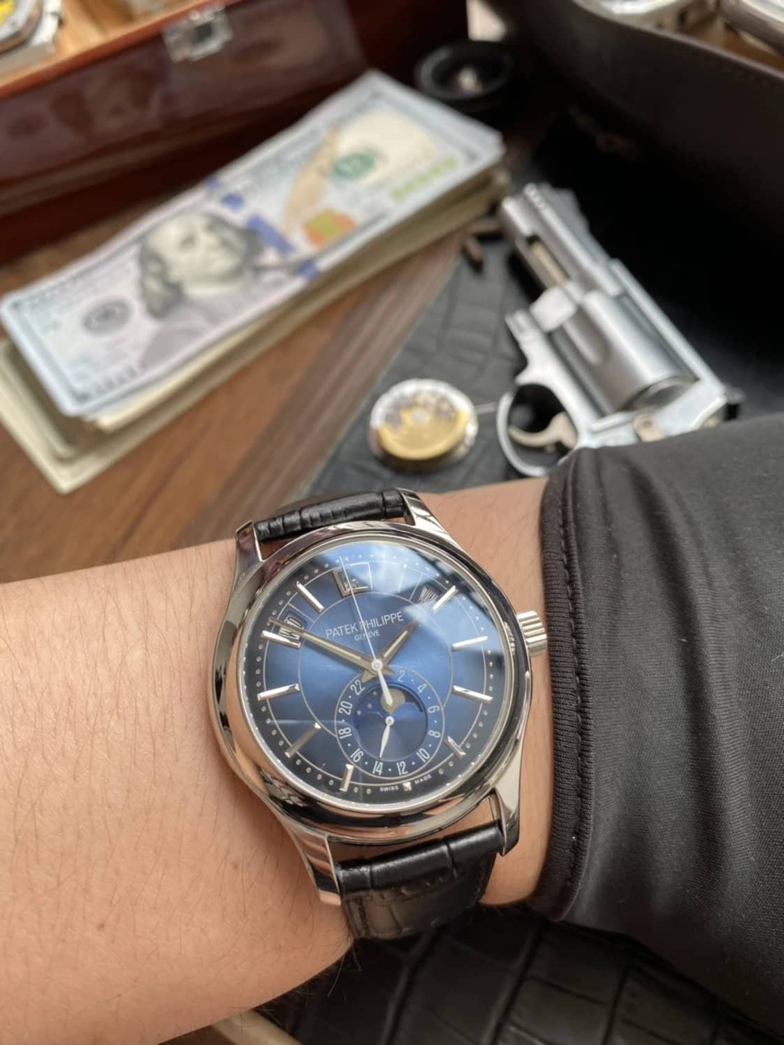 ĐỒNG HỒ PATEK PHILIPPE 5205G REPLICA 11 BLUE DIAL GR FACTORY 40MM (1) ĐỒNG HỒ PATEK PHILIPPE 5205G REPLICA 11 BLUE DIAL GR FACTORY 40MM (1)