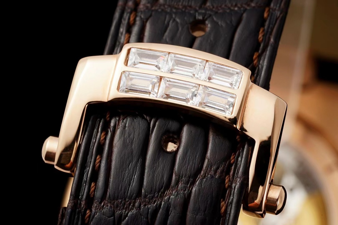 ĐỒNG HỒ PATEK PHILIPPE 5711 NAUTILUS ROSE GOLD ĐÍNH ĐÁ REPLICA 11 GS 40MM (3) ĐỒNG HỒ PATEK PHILIPPE 5711 NAUTILUS ROSE GOLD ĐÍNH ĐÁ REPLICA 11 GS 40MM (3)