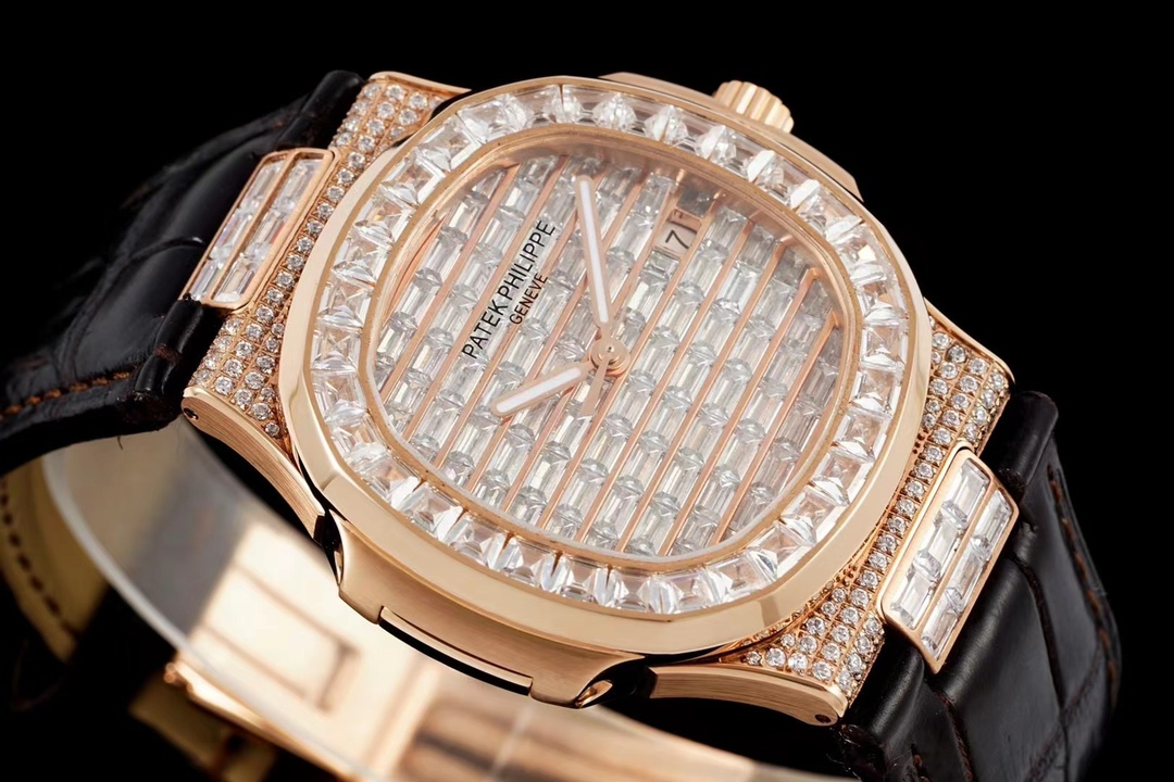 ĐỒNG HỒ PATEK PHILIPPE 5711 NAUTILUS ROSE GOLD ĐÍNH ĐÁ REPLICA 11 GS 40MM (9) ĐỒNG HỒ PATEK PHILIPPE 5711 NAUTILUS ROSE GOLD ĐÍNH ĐÁ REPLICA 11 GS 40MM (9)