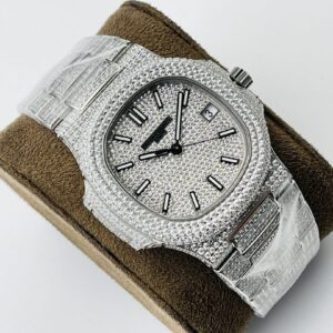 PATEK PHILIPPE NAUTILUS 5711 BEST REPLICA WATCHES RHINESTONE FULL GEM R8 FACTORY 40MM 1 ĐỒNG HỒ PATEK PHILIPPE NAUTILUS 5711 REPLICA 11 ĐÍNH FULL ĐÁ R8 FACTORY 40MM (1)