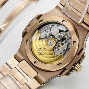 PATEK PHILIPPE NAUTILUS 5711 BEST COPIES WATCHES ROSE GOLD RHINESTONE FULL GEM R8 FACTORY 40MM 5 ĐỒNG HỒ PATEK PHILIPPE NAUTILUS 5711 REPLICA 11 ROSE GOLD FULL ĐÁ R8 40MM (6)