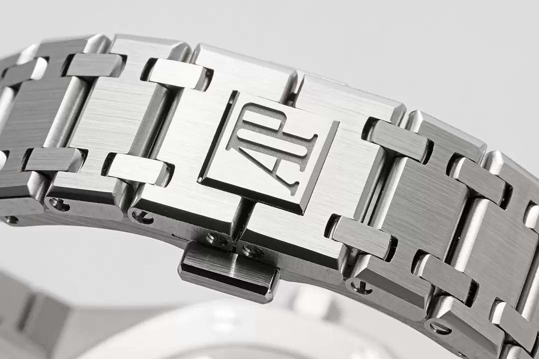 ĐỒNG HỒ AUDEMARS PIGUET ROYAL OAK REPLICA CAO CẤP NHÀ MÁY ZF KHÓA GẤP 39MM ĐỒNG HỒ AUDEMARS PIGUET ROYAL OAK REPLICA CAO CẤP NHÀ MÁY ZF KHÓA GẤP 39MM