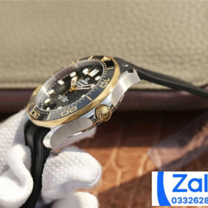 ĐỒNG HỒ NAM OMEGA SEAMASTER SUPER FAKE NHÀ MÁY OM DÂY CAO SU ĐEN 42MM 2 ĐỒNG HỒ NAM OMEGA SEAMASTER SUPER FAKE NHÀ MÁY OM DÂY CAO SU ĐEN 42MM