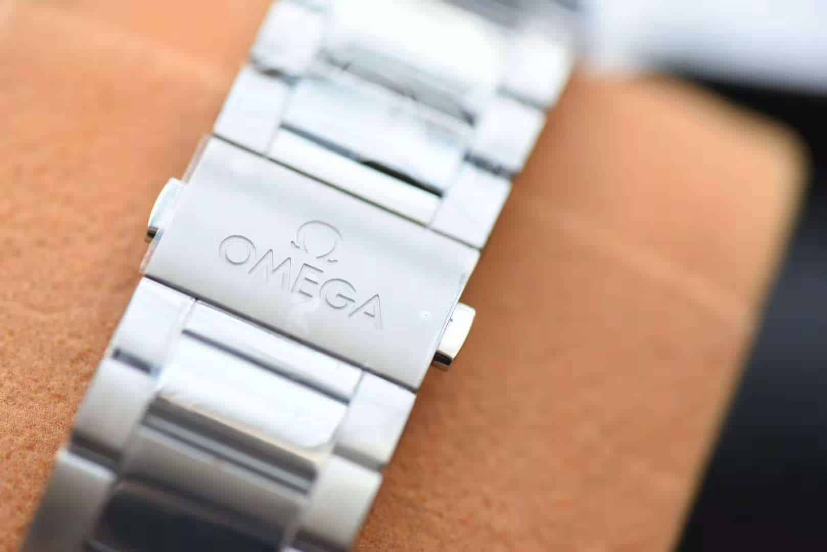 ĐỒNG HỒ NAM OMEGA SEAMASTER AQUA TERRA FAKE 11 NHÀ MÁY VS KIM XANH LÁ 41MM ĐỒNG HỒ NAM OMEGA SEAMASTER AQUA TERRA FAKE 11 NHÀ MÁY VS KIM XANH LÁ 41MM